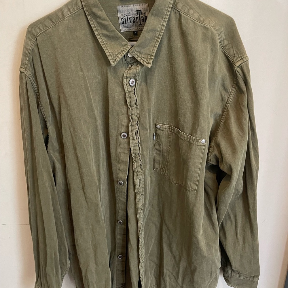 SilverTab Olivr Green Button-Up Shirt